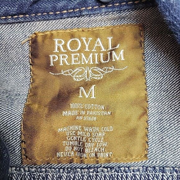 Royal Premium Womens Denim Vest Size Medium LOOK Verdigris on Buttons - Picture 8 of 11